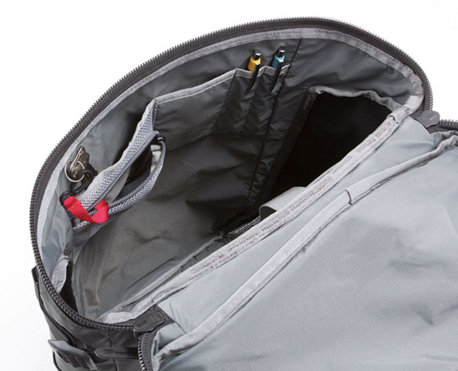 The North Face スクランブラーデイパック シンプルなボックス型バックパック リュックレビュー リュックマン The North Face スクランブラーデイパック シンプルなボックス型バックパック リュックレビュー リュックマン