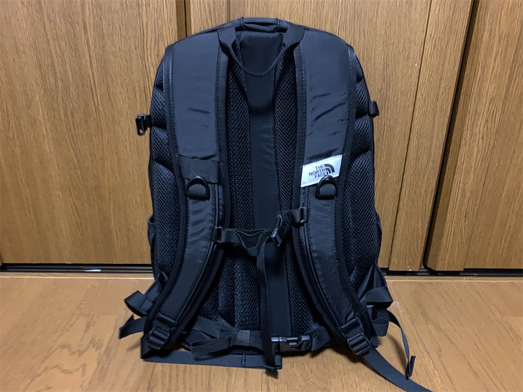 The North Faceのシングルショットをレビュー 女子向きおしゃれアウトドアリュック リュックレビュー リュックマン The North Faceのシングルショットをレビュー 女子向きおしゃれアウトドアリュック リュックレビュー リュックマン