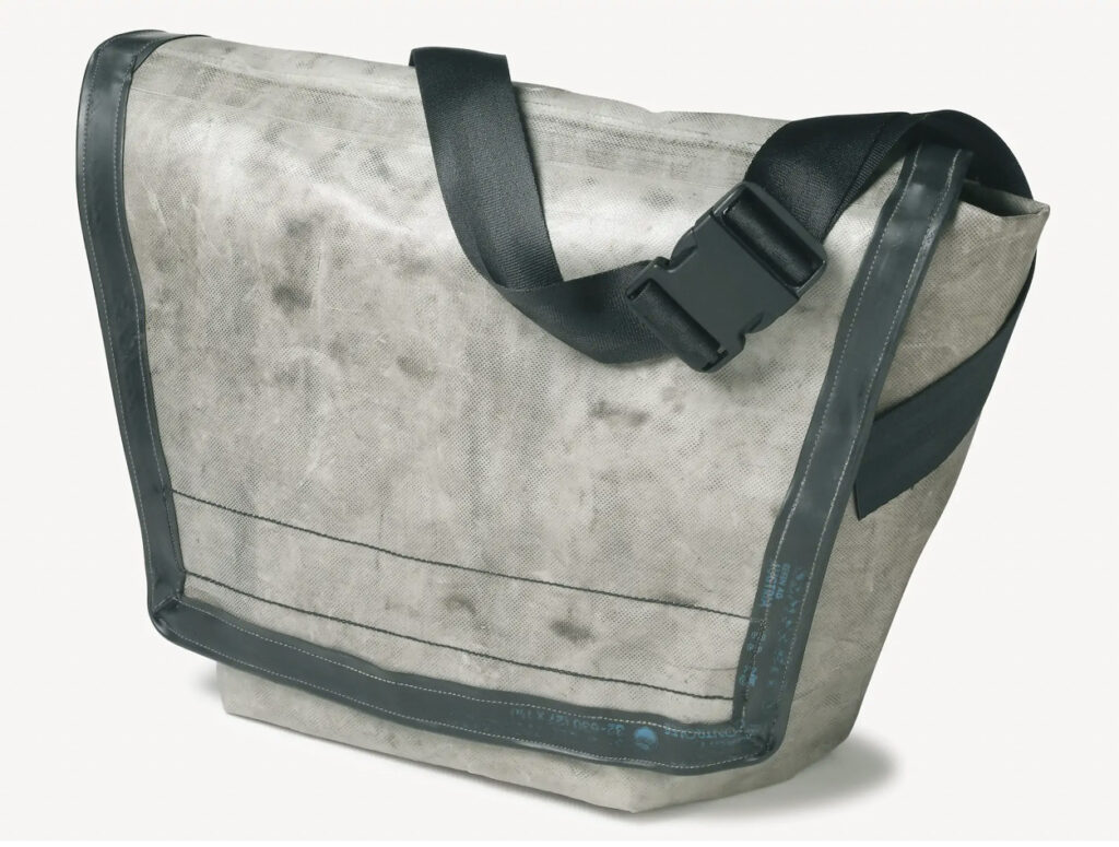 FREITAG】フライターグのMacBookスリーブ買ったけど最高だった件 