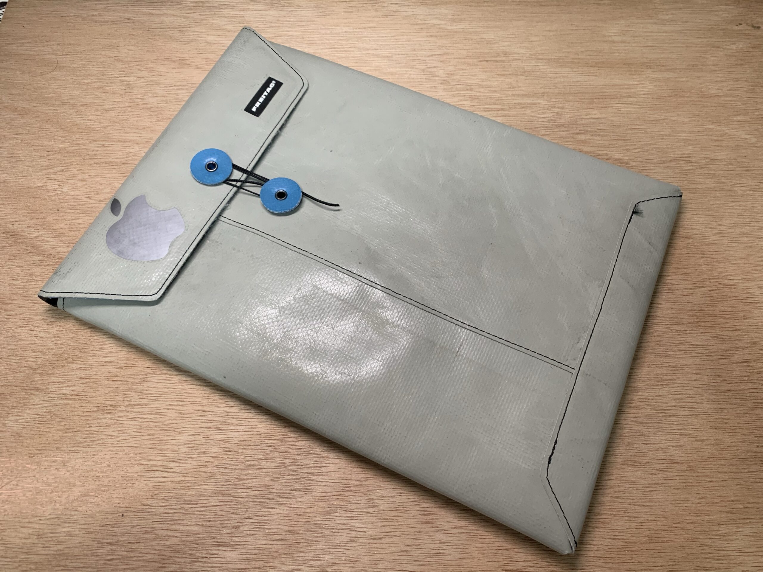 FREITAG】フライターグのMacBookスリーブ買ったけど最高だった件 